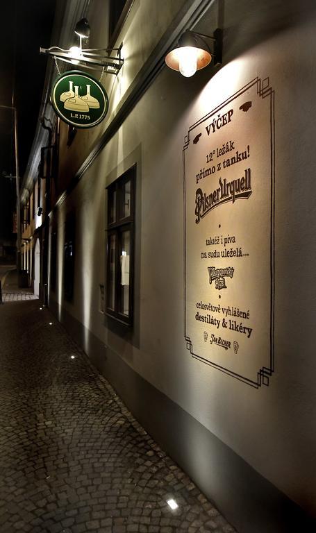 Hotel Restaurant Darwin Πράγα Εξωτερικό φωτογραφία